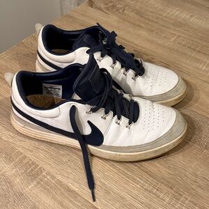Nike Men’s White & Navy Lunarlon Waverly golf shoes